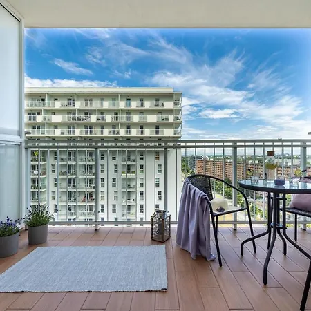 Apartment Lavender Ocean Sea View Balcony Parking *